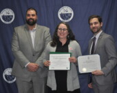 Le préfet Yvon LeBlanc (à gauche) a présenté le certificat de reconnaissance à Stéphanie St-Pierre en présence du député provincial, Ryan Robicheau. &mdash; PHOTO: Richard Landry