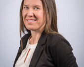 Krista Luttmer, nouvelle directrice du secteur de l’apprentissage et des services inclusifs du CSAP. &mdash; PHOTO: De gracieuseté