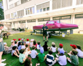 Didier Bovard en conférence à l'école Mosaïc de Champel, Genève.  &mdash; PHOTO: Didier Bovard