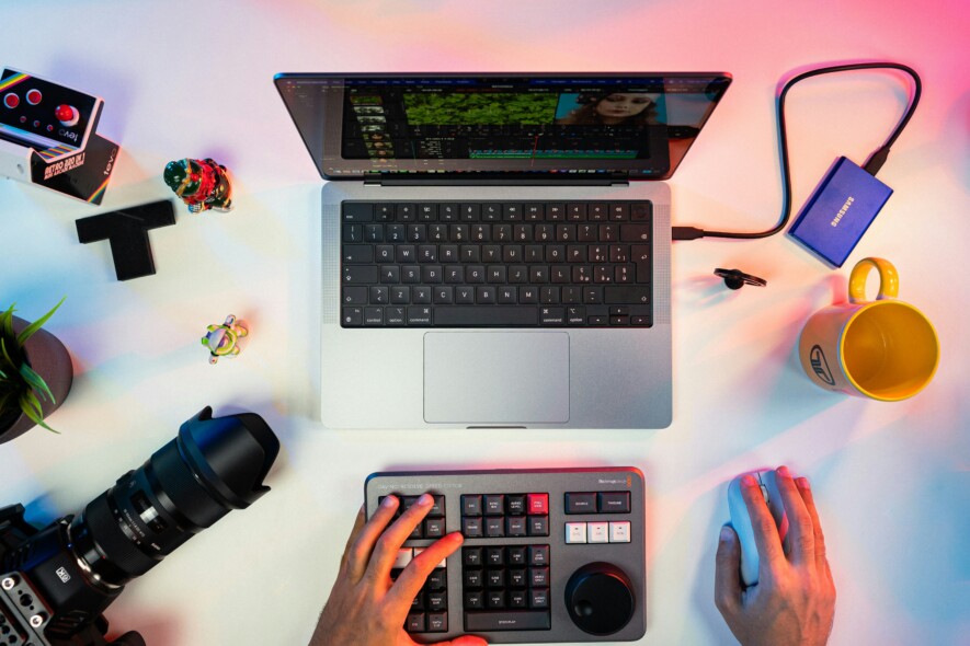   PHOTO: TheRegisti - Unsplash