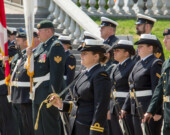 Selon des données partagées par la professeure Stéphanie Chouinard devant un comité parlementaire, 9 % des membres anglophones des Forces sont bilingues, alors que 59 % des membres francophones le sont.  &mdash; Photo: John Douglas – CC BY-NC-ND 2.0