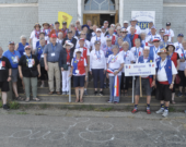 Le groupe des Voyages Positifs était devant l’ancienne Église Sainte-Marie de la Pointe-de-l’Église lorsque les cloches de l’église ont sonné pour la première fois en dix ans pendant le Festival acadien de Clare.  &mdash; PHOTO: Richard Landry