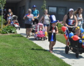 Nombreux chars étaient présents au défilé des enfants à la Villa acadienne à Meteghan. &mdash; PHOTO: Richard Landry