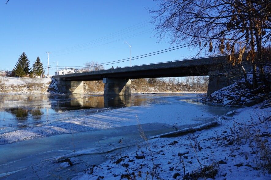 Des changements affectent certains types d'usages aux abords des sources d'eau potable comme la Nation Sud.  