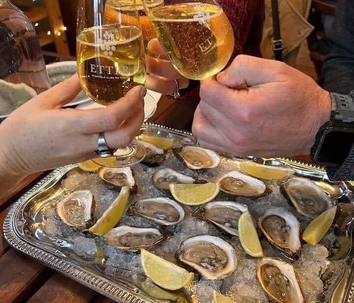 Les petits producteurs de vin artisanal estiment être victime de discrimination en Ontario.  