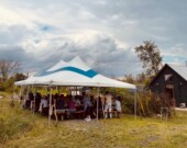 Les convives ont pu partager une expérience culinaire à la ferme Springfield Farm Organics à Apple Hill.  
