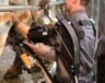 L'appareil soutien les membres dans l'exécution de mouvements répétitifs ou sous contrainte de poids léger.   