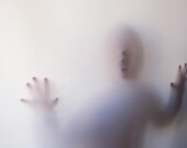 Comme un fantôme, la conjointe d'un agriculteur est souvent présente, mais invisible. &mdash; Crédit photo: Image Pexels Pedro Figueras. 