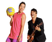 Comment activer sa francophonie? Mehdi Cayenne et Katherine Plouffe le font avec un ballon ou une chanson!  