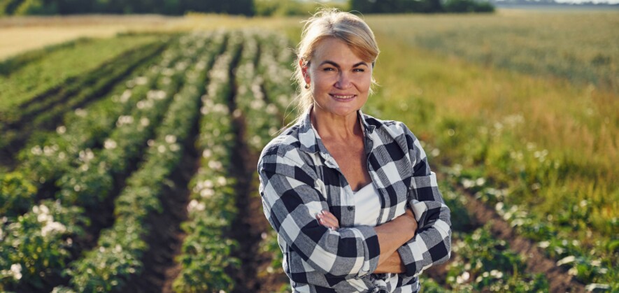 Les trois principaux enjeux pour les agricultrices francophones, tels qu'identifiés par le projet ÉGALES, sont l’accès inégal au financement et à la propriété, l’invisibilisation dans les statistiques et les politiques et un soutien limité à la formation et au mentorat.
 &mdash; PHOTO : Envato