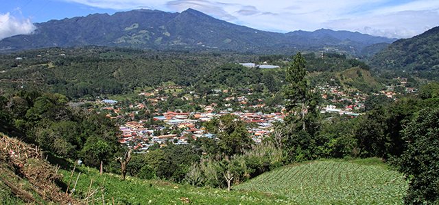 La petite ville de Boquete, au creux des montagnes du Panama. Photo : Émylie Thibeault-Maloney  