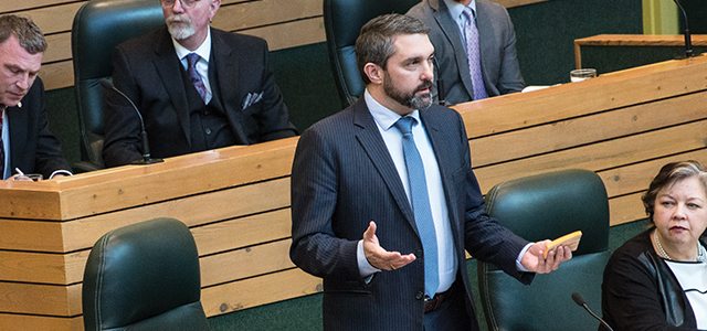 Le 3 octobre, le gouvernement de Sandy Silver et les députés de l’opposition ont repris leurs travaux à l’Assemblée législative du Yukon. Photo : Archives A.B.  