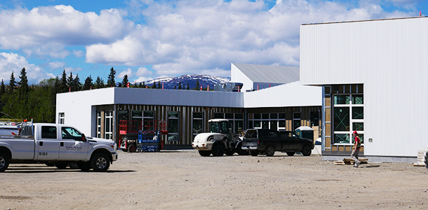 Le CSSC Mercier rappelle l’histoire des pionniers francophones au Yukon, en plus de sa vocation communautaire.
Photo : Julien Latraverse  
