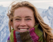 Maya Chartier, alias Akassiyah, aime s’inspirer du Yukon dans la création de ses œuvres. Photo : Fournie  