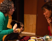 Pour Meriem Kraba, il était question de parler de l’arrivée de ses filles, au travers d’un plat typique qui célèbre la naissance. &mdash; Photo : Manon Touffet