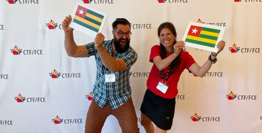 Gilbert Goulet et Bernadette Roy ont d’abord suivi une formation à Ottawa avant d’aller au Togo. — Photo : Fournie