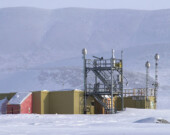 Les niveaux de mercure dans l’air relevés dans l’Est de l’Arctique par la station de recherche d’Alert au Nunavut sont moins élevés que ceux mesurés au Yukon.  &mdash; Environnement et Changement Climatique Canada