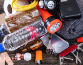 Chaque foyer devrait avoir une trousse d’urgence. La liste très précise des choses qu’elle devrait contenir peut être consultée sur le site preparez-vous.gc.ca. &mdash; Photo : iStock