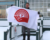 Philippe Morin, bénévole responsable de la communication depuis trois ans à Centraide Yukon, rapporte que les 30 000 $ récoltés lors du déjeuner organisé en octobre dernier ne suffisent pas à financer différents postes au sein de l’organisme. Un trop grand pourcentage des dons serait alloué aux tâches administratives, ce qui est inacceptable selon lui. &mdash; Photo : Gwendoline Le Bomin