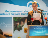 Pour R. J. Simpson, premier ministre des TNO, le moment est propice au renforcement de la diversification économique et il encourage les résidents du territoire à acheter des produits fabriqués au Canada.  &mdash; Photo : Cristiano Pereira