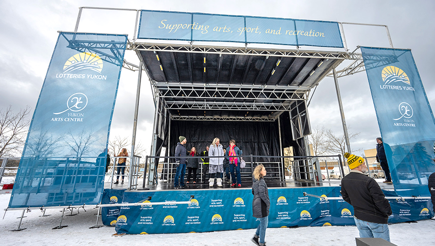 La scène mobile permettra de faciliter l’organisation d’événements culturels locaux. L’AFY prévoit d’ailleurs la louer pour les festivités du Solstice St-Jean, l’été prochain. &mdash; Photo : Centre des arts du Yukon