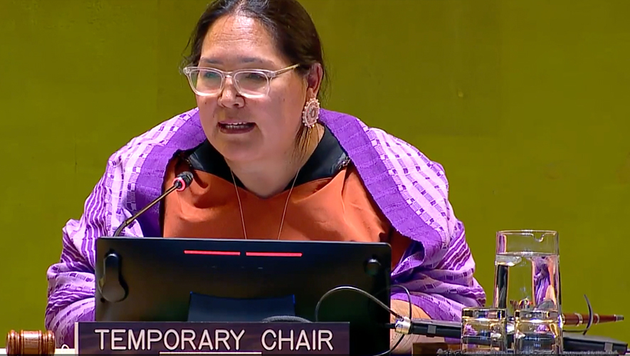 Aluki Kotierk, présidente de l’Instance permanente des Nations Unies sur les questions autochtones, pense que des progrès ont été faits depuis l’adoption de la Déclaration des Nations Unies sur les droits des peuples autochtones en 2007, mais ces avancées demeurent inachevées et purement symboliques. &mdash; Photo : Capture d’écran