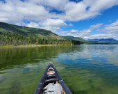 Canot camping au lac Pine, aux abords de Haines Junction. &mdash; Photo : Fournie