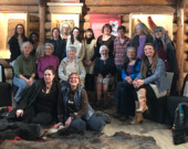 Le 15 mai dernier, Sandra Journeaux-Henderson (au centre) posait au milieu des autres femmes dont les biographies étaient dévoilées, à l’occasion du 30e anniversaire des Essentielles. &mdash; Photo : Archives AB/Gwendoline Le Bomin