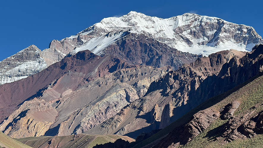 Aconcagua (6 963 m). &mdash; Photo : @jessyonadventures
