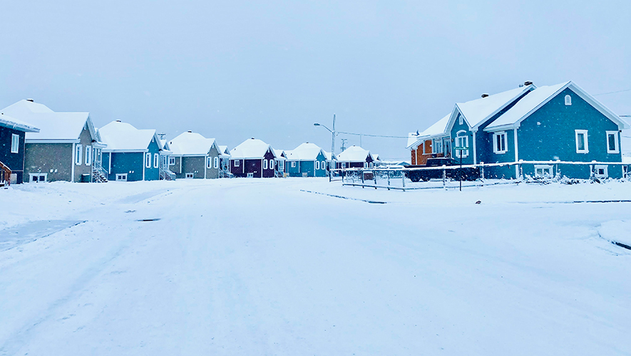 Ma rue, en face de l’école élémentaire. &mdash; Photo : Lara Millet 
