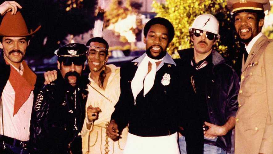 Les Village People, en 1978. Un groupe iconique. &mdash; Photo : Wikimedia Commons