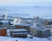 Les données d’un sondage auprès de 609 personnes habitant au Yukon, TNO et Nunavut indiquent une tendance en faveur de l’augmentation des dépenses militaires.  &mdash; Photo : Pexels-Rigo Olvera 
