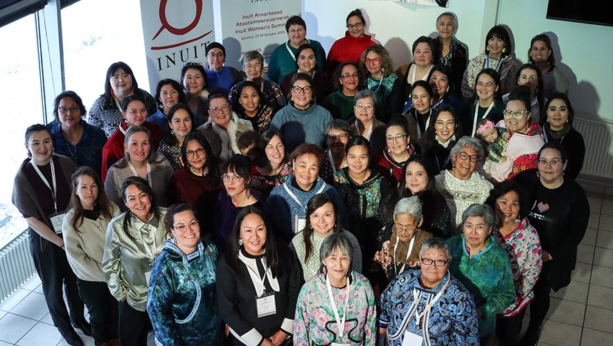Le tout premier Sommet des femmes inuites a eu lieu à Sisimiut, au Groenland, du 27 au 29 octobre 2025.  &mdash; Photo : Arnajaraq Støvlbæk