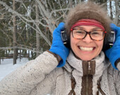 Jennifer Massie, fondatrice de Boreal Boogie et membre du Yukon Ecstatic Dance Collective, affirme que la danse et la thérapie somatique sont complémentaires. &mdash; Photo : Joyce Majiski