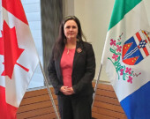 Laura Lang a été nommée ministre responsable de la Direction des services en français à la suite de son assermentation, le 22 novembre dernier. &mdash; Photo : Angélique Bernard