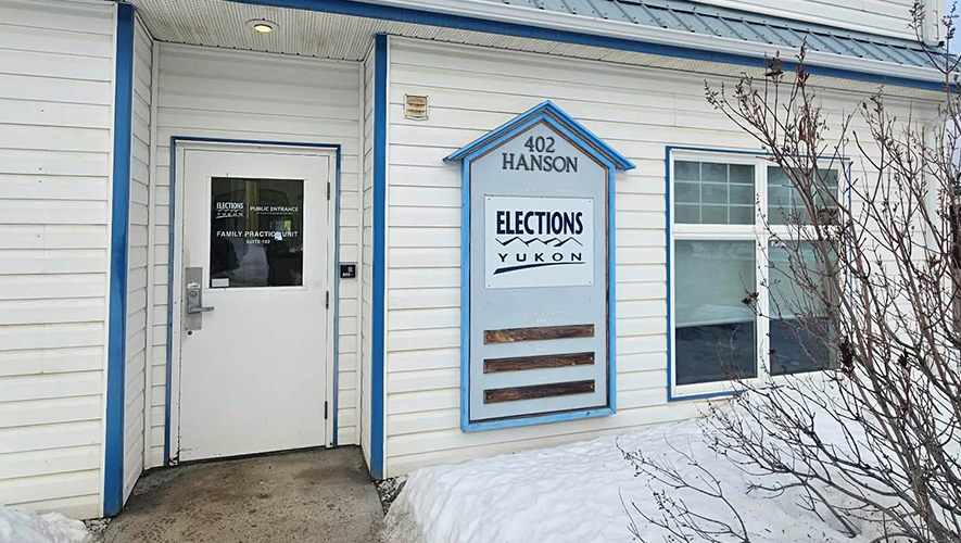 Le bureau électoral, Élections Yukon. &mdash; Photo : Kahina Chouiter