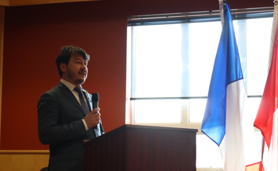 Durant sa visite, Raphaël Dang a rencontré la communauté francophone du Yukon. &mdash; Photo : Pamela Battiston 