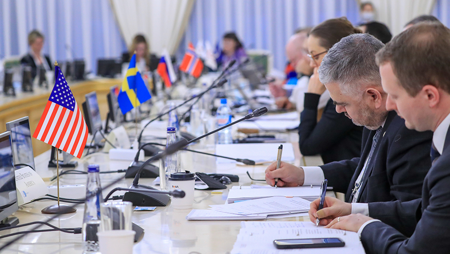 « L’avenir du Conseil de l’Arctique va dépendre de l’évolution d’autres enjeux internationaux, et notamment de la position des États-Unis et de la guerre en Ukraine. Et ça, c’est très difficile de prévoir comment ça va évoluer », Thierry Rodon, professeur au Département de science politique de l’Université Laval. &mdash; Photo : Roscongress-Vyacheslav Viktorov