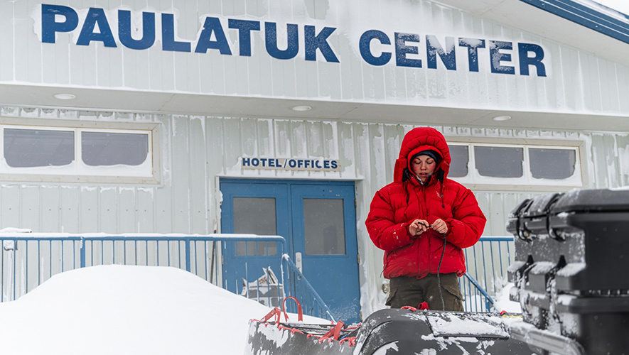 Maya Poirier à Paulatuk avant le départ de l’opération NANOOK-NUNALIVUT 26. &mdash; Photo : Facebook Maya Poirier