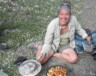 Karine Genest lors d’une activité de plein air au Yukon. Elle est guide d’expédition depuis plus de 25 ans avec une expertise en rafting, en randonnée d’aventure et en observation d’ours polaires. &mdash; Photo : Fournie