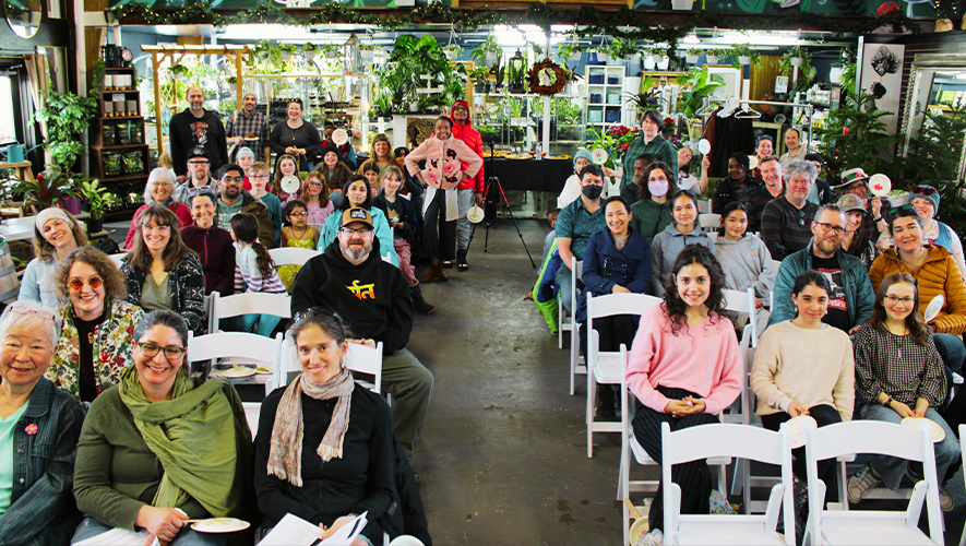 Des membres du public lors de la cérémonie de remise des prix le 22 avril.  &mdash; Photo : Raven ReCentre