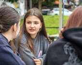 Les jeunes francophones du Canada cherchent plus d’occasions de parler en français.  &mdash; Photo : Timur Shakerzianov – Unsplash      