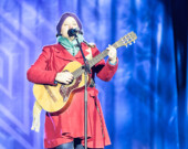 Claire Ness lors de la cérémonie d’ouverture des Jeux d’Hiver de l’Arctique.  &mdash; Photo : Thorsten Gohl