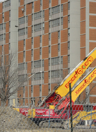 Selon la Commission canadienne des droits de la personne, « le droit à un logement adéquat est un droit fondamental pour tous et toutes au Canada. » &mdash; Photo : Wikimedia Commons, Peter Dickinson